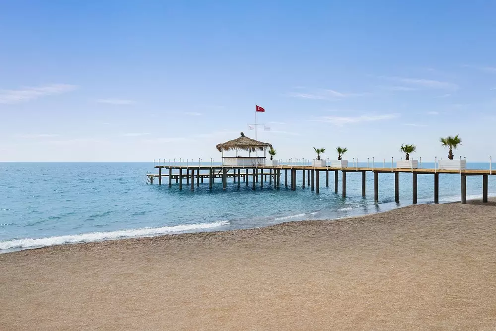 ساحل Ramada Resort Lara